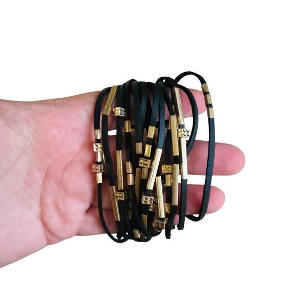 ‼️ STORE CLOSING MAKE BUNDLE OFFERS ‼️ - Picture 1 of 5